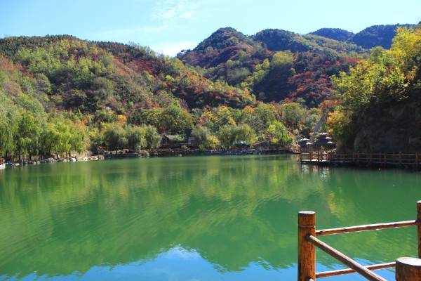 2014年秋济南九如山——九如听瀑