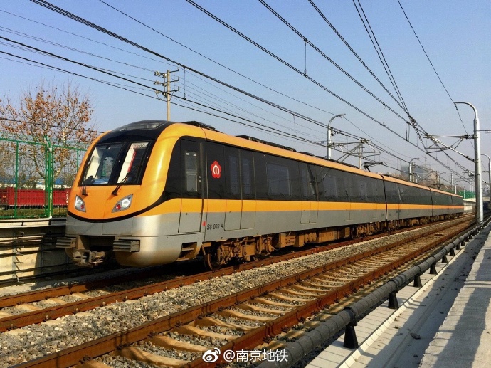 9月18日起南京地铁s8号线工作日早高峰增加班次