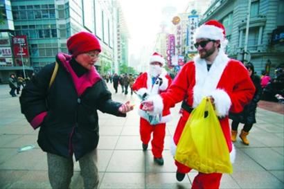 迪拜人均月收入_上海 月收入万元