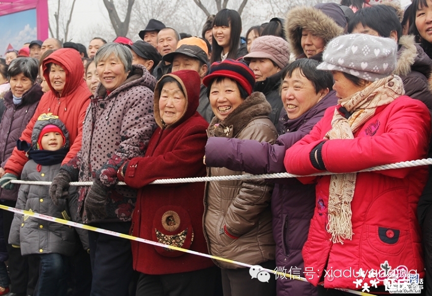 滚啊滚"得,驾"娶媳妇喽"二鞑子摔跤踩高跷划旱船舞龙这个feel倍儿爽